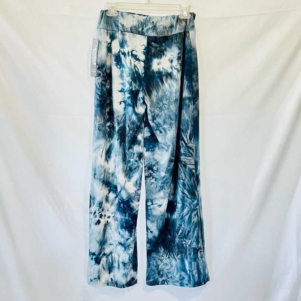 Women’s straight loose active leggings